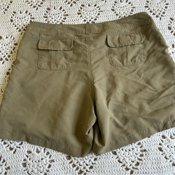 Women’s Bimini Bay Outfitters Performance Wear Sz 16 Khaki Shorts - Picture 5 of 8